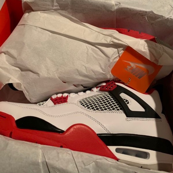 Brand new air Jordan 4 fire red never Wore them.